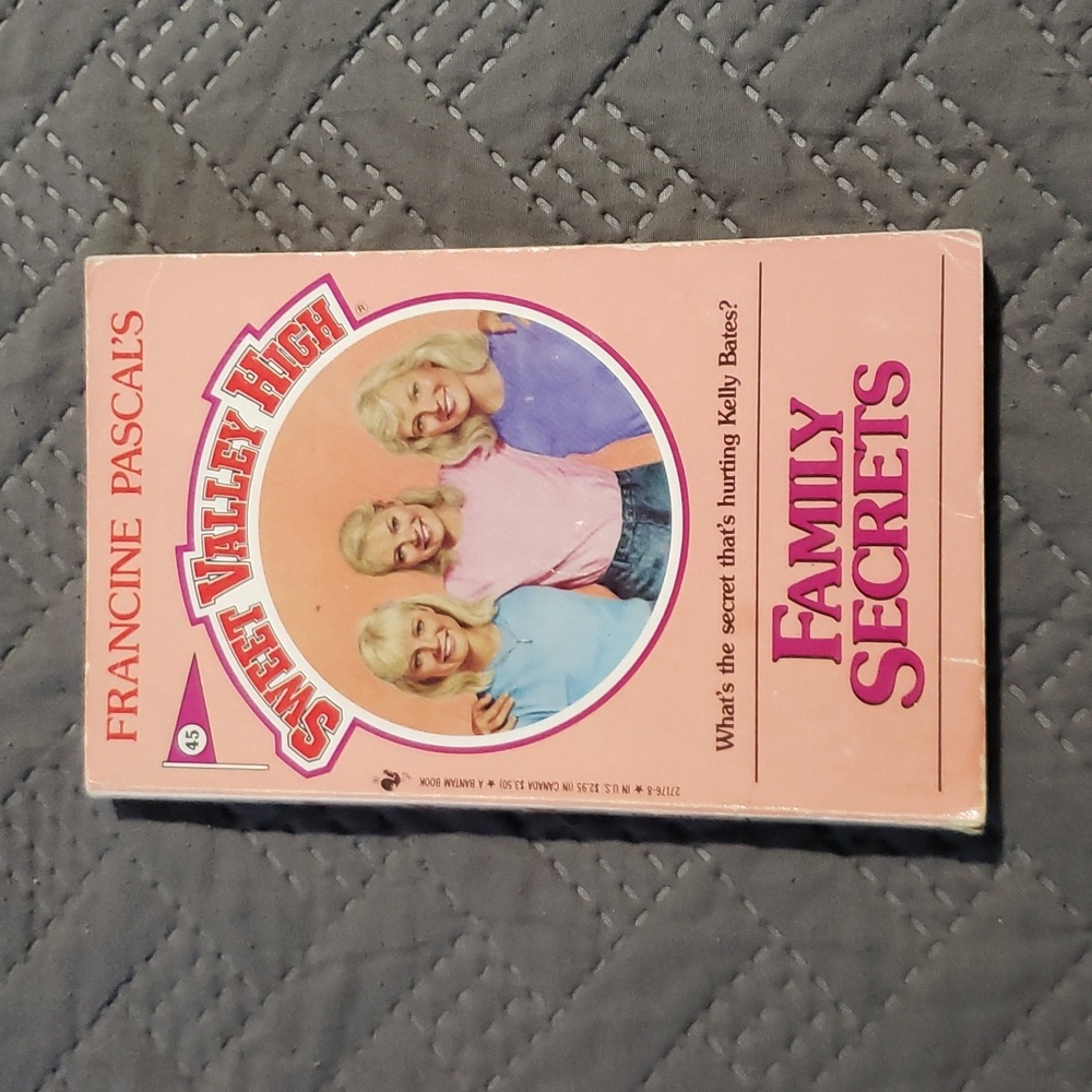 SVH #45 Family Secrets *Vintage*